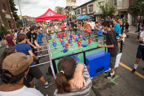 Play table football on streets