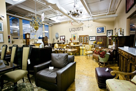Display of used furniture and interior decoration