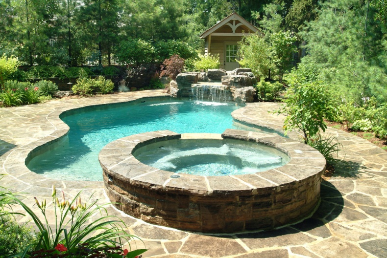 Gib San Freeform pool with integrated spa