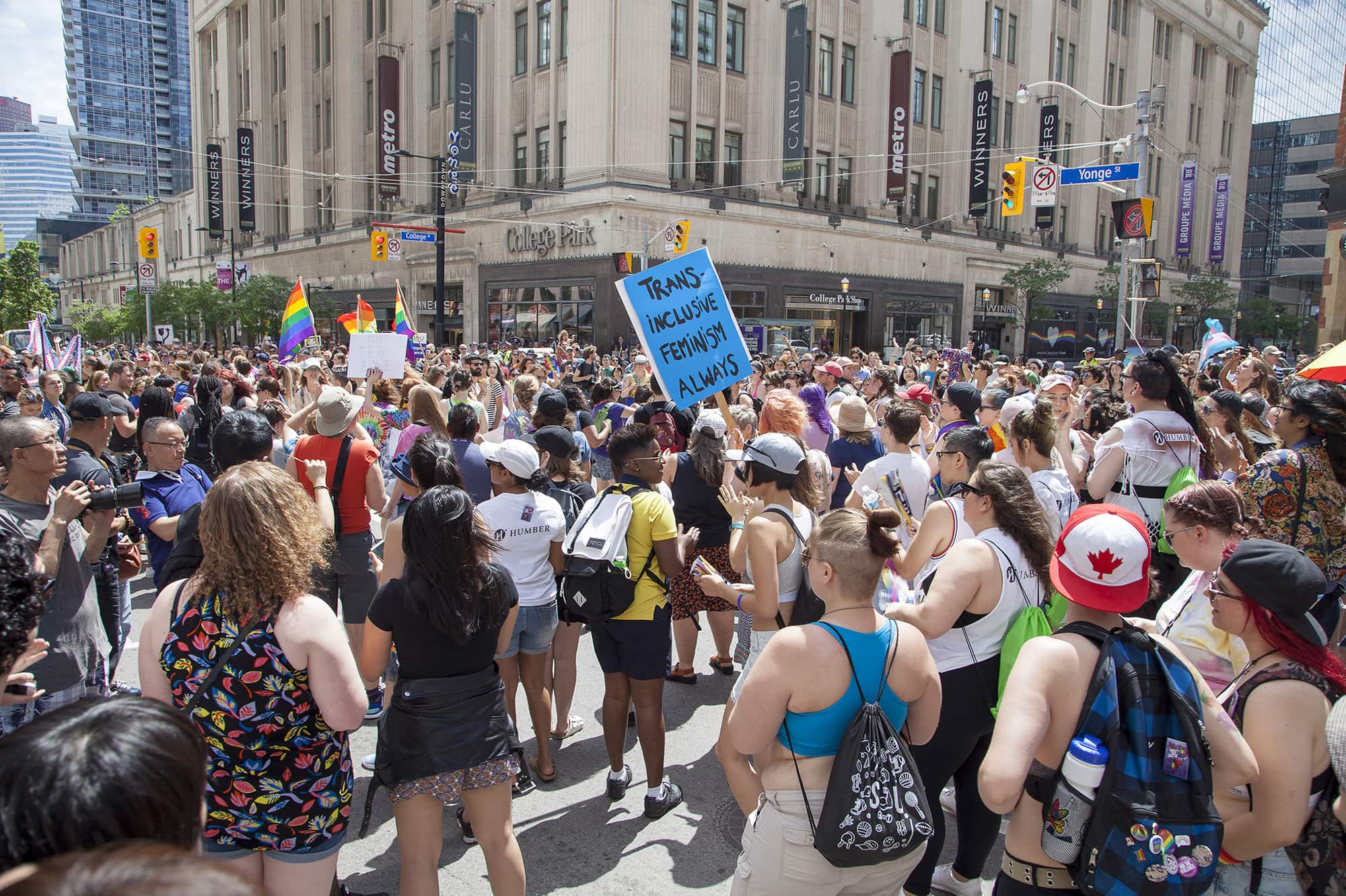 canada-pride-month-2017-celebrating-toronto-dyke-march